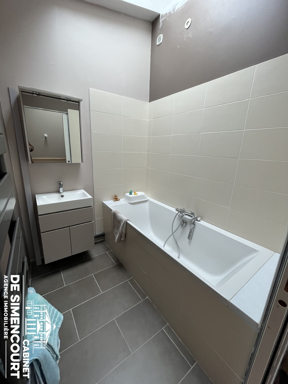 Immo80 – L'immobilier à Amiens et dans la Somme-HENRIVILLE – MAISON CONTEMPORAINE AVEC JARDIN ET GARAGE
