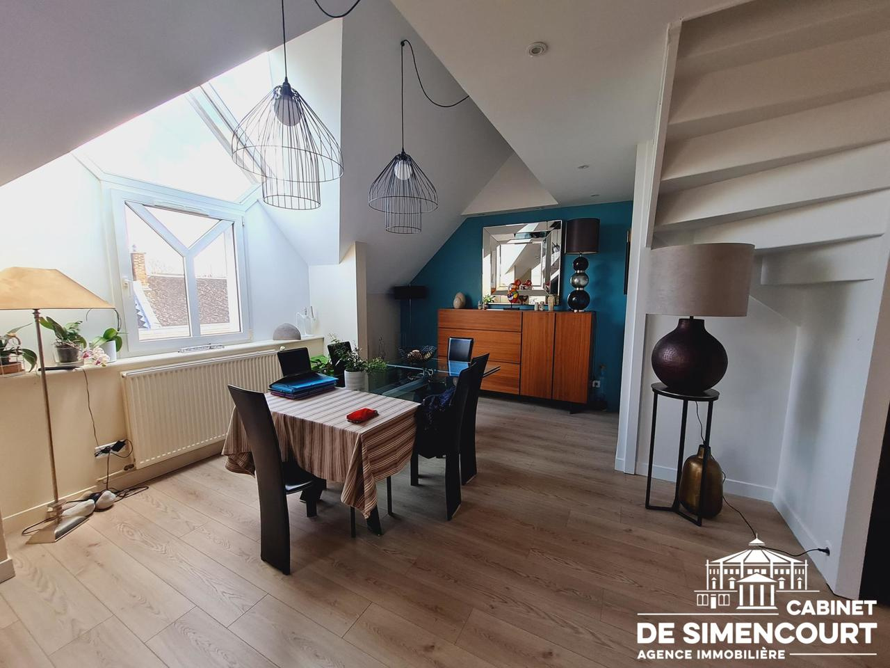 Immo80 – L'immobilier à Amiens et dans la Somme-PROCHE CENTRE-VILLE – DUPLEX 3 CHBRES – CAVE ET PARKING